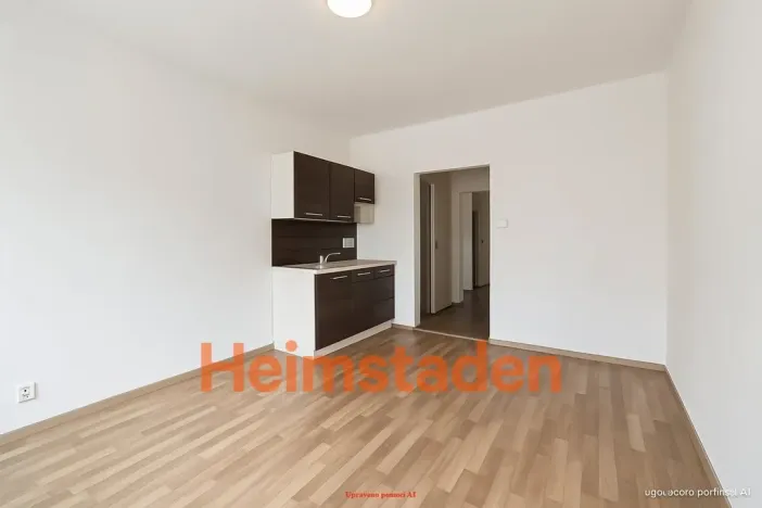 Pronájem bytu 1+kk, Havířov - Město, Vardasova, 22 m2