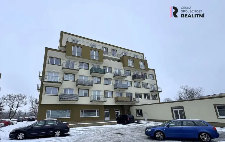 Pronájem bytu 1+kk, Karlovy Vary - Bohatice, Dubová, 38 m2