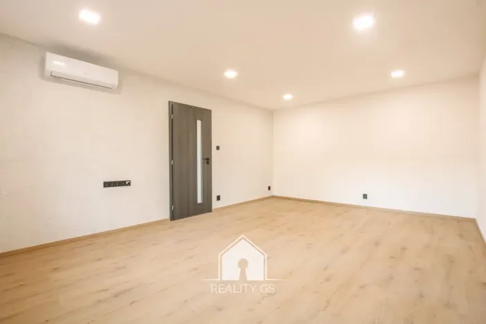 Pronájem bytu 2+kk, Ústí nad Labem, Na Vlnovce, 52 m2