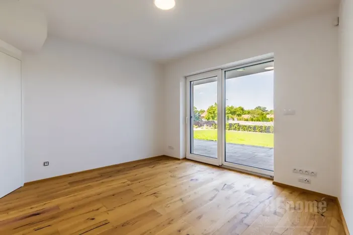 Pronájem rodinného domu, Jesenice, Průběžná, 200 m2