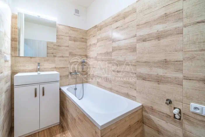 Pronájem bytu 2+1, Kralupy nad Vltavou - Lobeček, Dr. E. Beneše, 53 m2