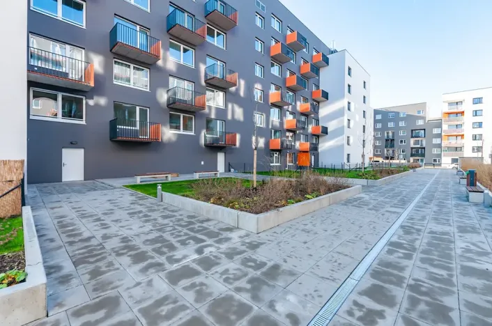 Pronájem bytu 2+kk, Praha - Vysočany, Strnadových, 55 m2