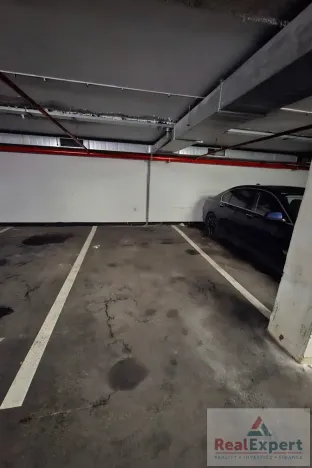 Prodej garážového stání, Praha - Strašnice, Vinohradská, 11 m2