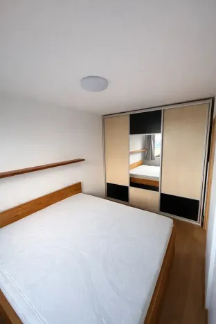 Pronájem bytu 2+kk, Praha - Čimice, Žalovská, 44 m2