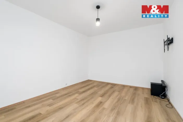 Pronájem bytu 1+1, Ústí nad Labem - Neštěmice, Seifertova, 37 m2