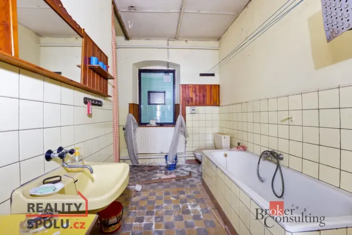 Prodej rodinného domu, Horní Maršov - Temný Důl, 400 m2