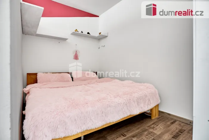 Prodej bytu 2+1, Ostrov, Lidická, 62 m2