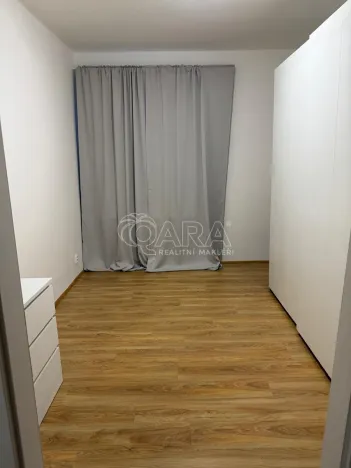 Pronájem bytu 3+1, Praha, Italská, 80 m2