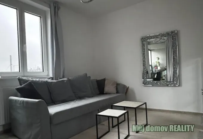 Pronájem bytu 1+kk, Praha - Hloubětín, Poděbradská, 46 m2