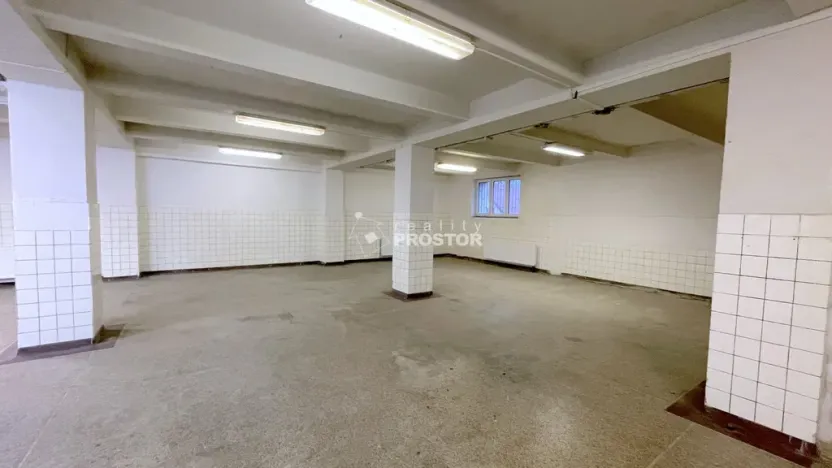 Pronájem výrobních prostor, Jirny, Tovární, 179 m2