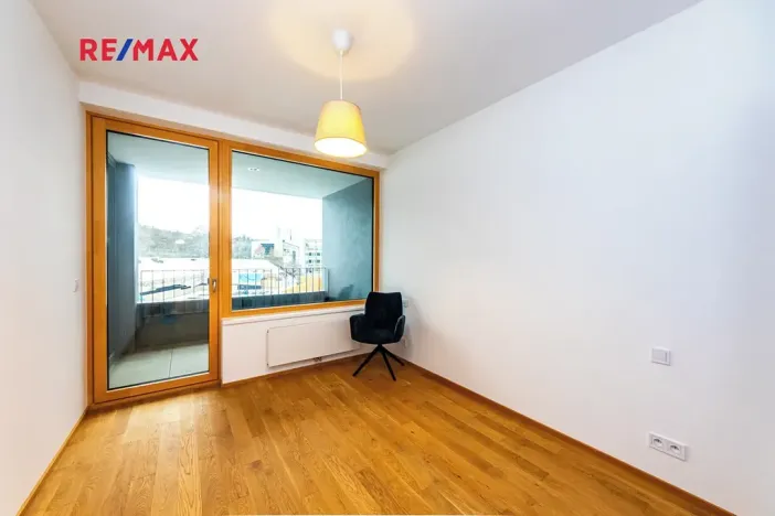 Pronájem bytu 2+kk, Praha - Radlice, U Komína, 53 m2