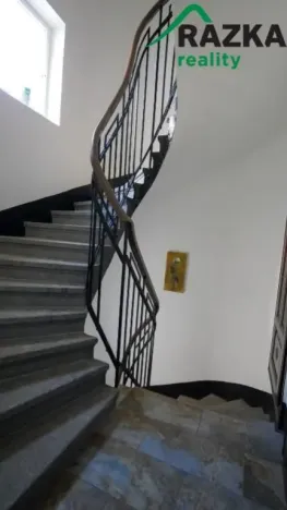 Prodej činžovního domu, Karlovy Vary, Moravská, 248 m2