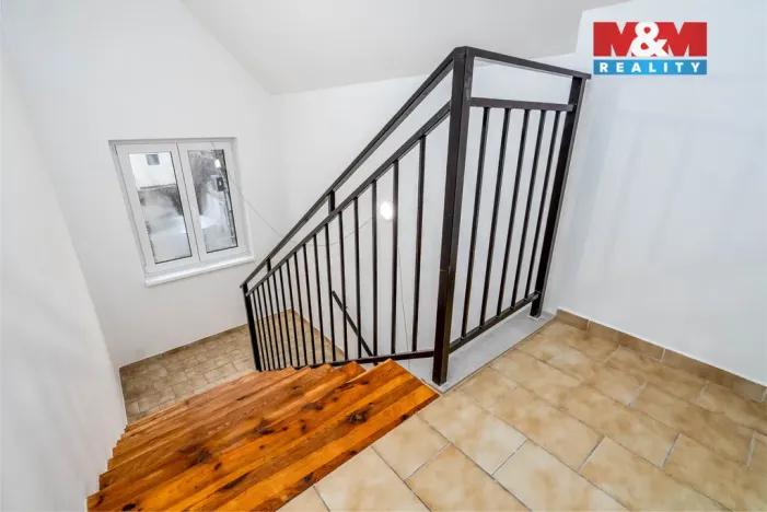 Prodej rodinného domu, Praha - Horní Počernice, Jasenná, 292 m2