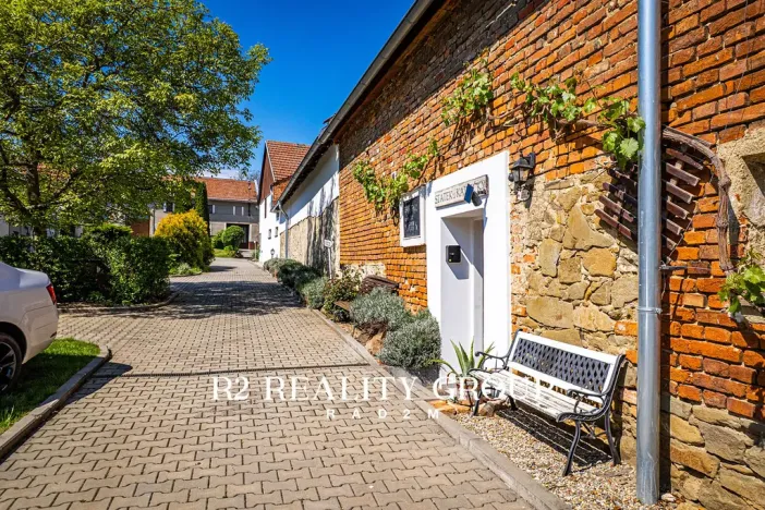 Pronájem rodinného domu, Skalka, 446 m2