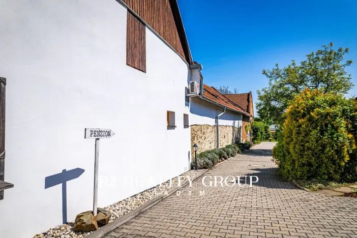 Pronájem rodinného domu, Skalka, 446 m2