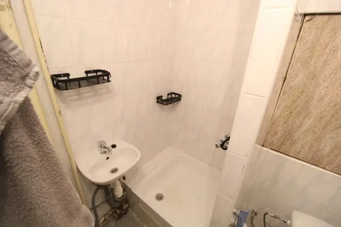 Pronájem bytu 1+kk, Praha - Karlín, Nekvasilova, 28 m2