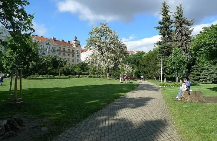 Pronájem bytu 2+kk, Praha - Vršovice, Holandská, 43 m2