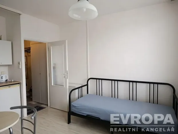 Pronájem bytu 1+kk, Liberec - Liberec I-Staré Město, Ruprechtická, 20 m2