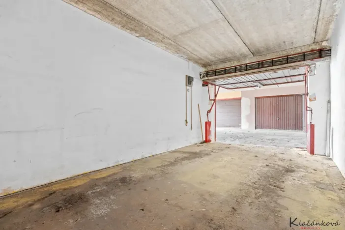 Prodej garáže, Zlín, Křiby, 12 m2