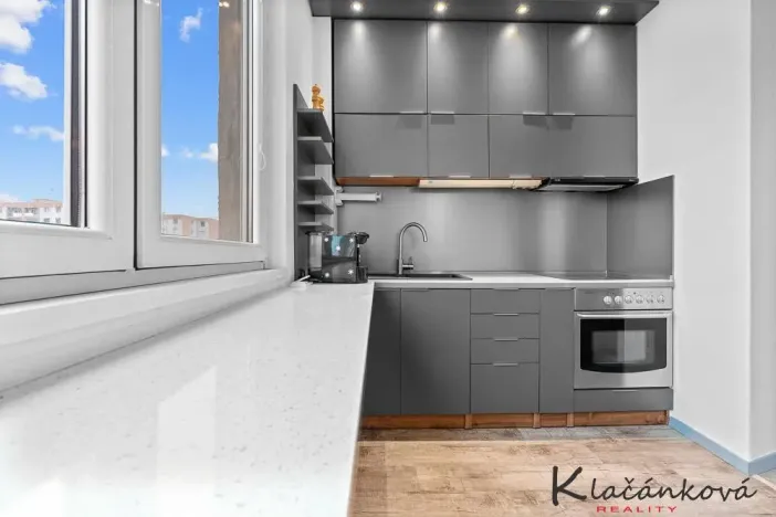 Prodej bytu 3+1, Zlín, Podlesí III, 70 m2