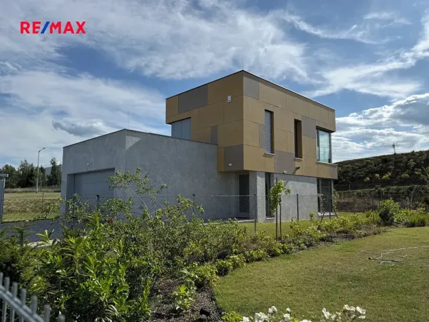 Prodej rodinného domu, Praha - Horní Počernice, Krotitelů, 197 m2