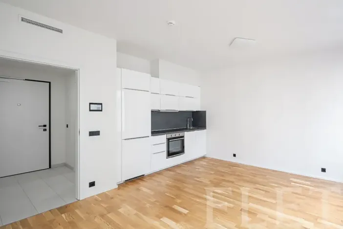 Pronájem bytu 1+kk, Praha - Smíchov, Grafická, 31 m2