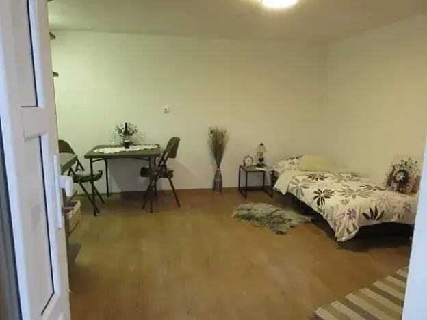 Pronájem bytu 1+kk, Jablonec nad Nisou, Janáčkova, 21 m2