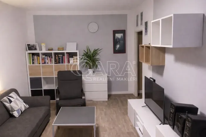 Prodej bytu 3+1, Praha - Kobylisy, Hrubého, 65 m2