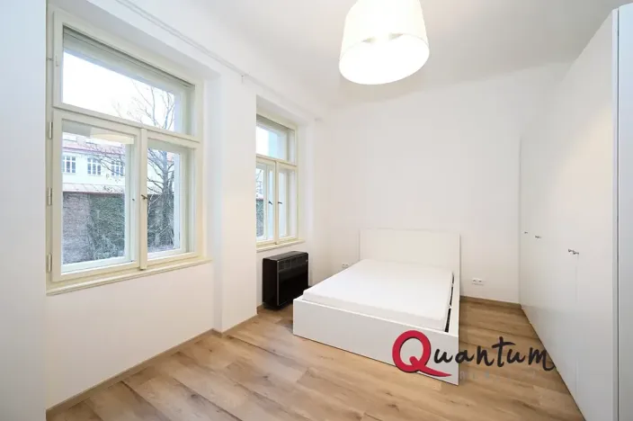 Pronájem bytu 1+1, Praha - Žižkov, Kubelíkova, 39 m2