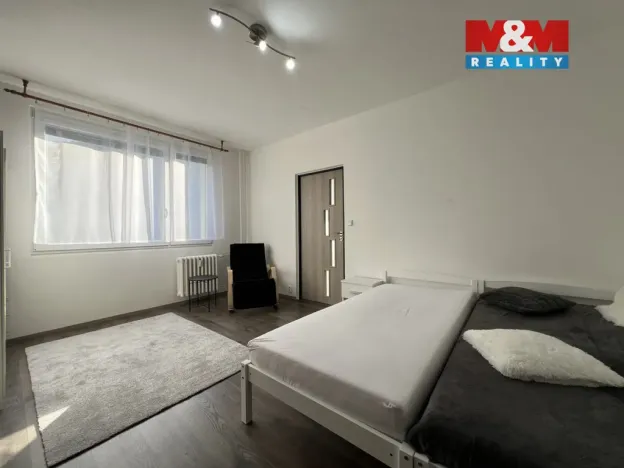 Pronájem bytu 1+1, Děčín - Děčín IX-Bynov, Na Pěšině, 36 m2