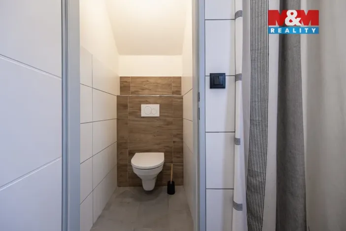 Prodej rodinného domu, Radonice, Růžičkova, 182 m2