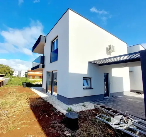 Prodej rodinného domu, Medulin, Chorvatsko, 117 m2