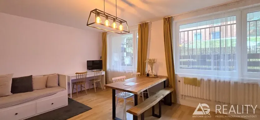 Prodej bytu 2+1, Praha - Dejvice, Krohova, 70 m2