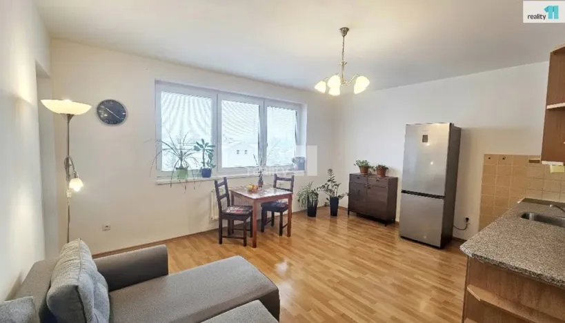 Pronájem bytu 2+kk, Kolín - Kolín V, Třídvorská, 58 m2