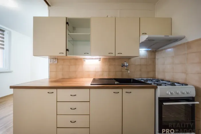 Prodej bytu 3+1, Veselí nad Moravou, Hutník, 74 m2