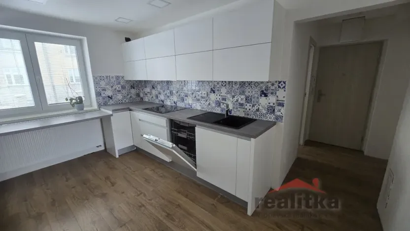 Pronájem bytu 2+1, Opava - Předměstí, Máchova, 60 m2