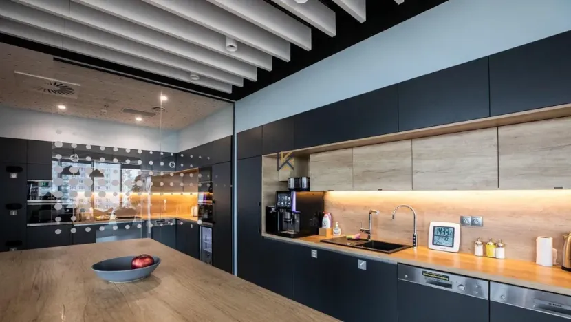 Pronájem kanceláře, Praha - Michle, Jihlavská, 793 m2