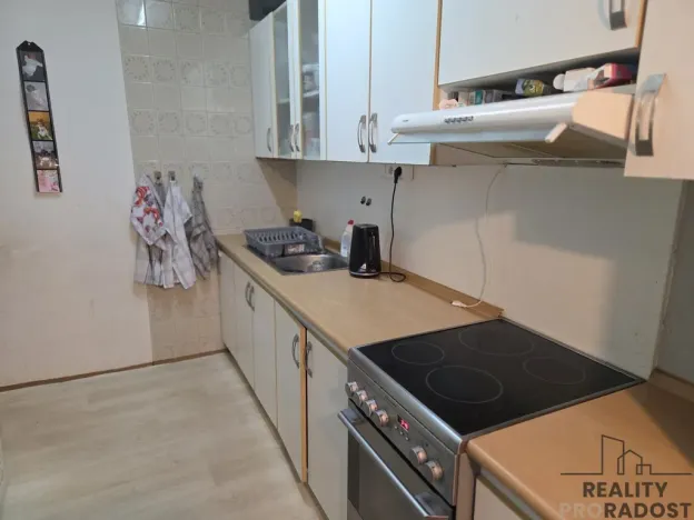 Prodej bytu 3+1, Čáslav, R. Těsnohlídka, 75 m2