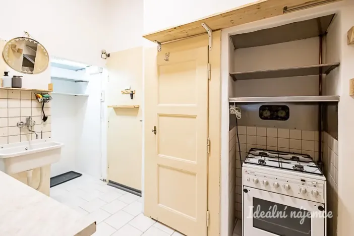 Pronájem bytu 3+1, Praha - Žižkov, Žerotínova, 72 m2