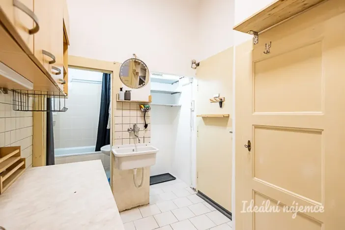 Pronájem bytu 3+1, Praha - Žižkov, Žerotínova, 72 m2