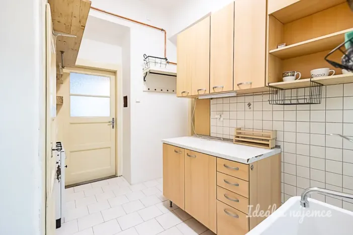 Pronájem bytu 2+1, Praha - Žižkov, Žerotínova, 72 m2