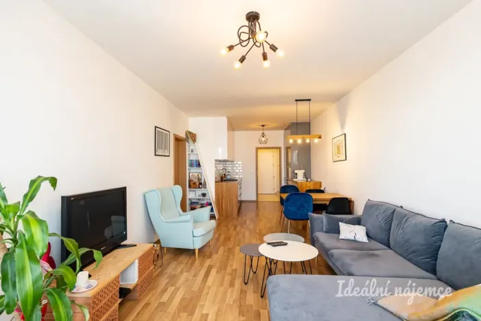 Pronájem bytu 2+kk, Praha - Strašnice, Zvěřinova, 68 m2