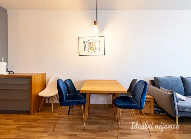 Pronájem bytu 2+kk, Praha - Strašnice, Zvěřinova, 68 m2