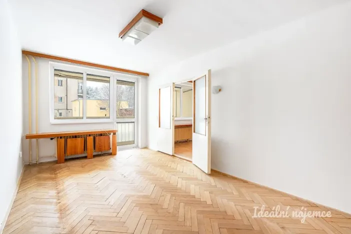 Pronájem bytu 2+1, Praha - Kobylisy, Čumpelíkova, 57 m2