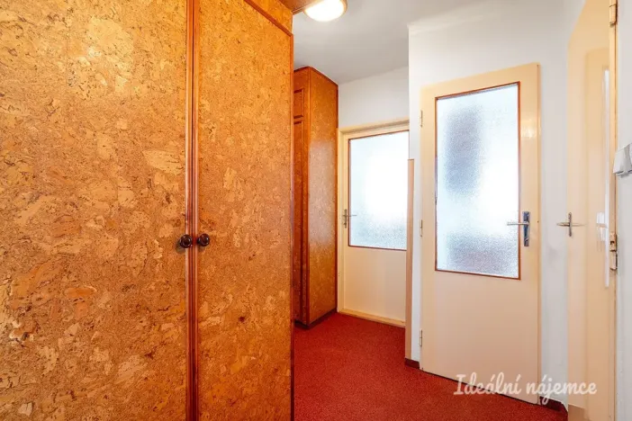 Pronájem bytu 2+1, Praha - Kobylisy, Čumpelíkova, 57 m2