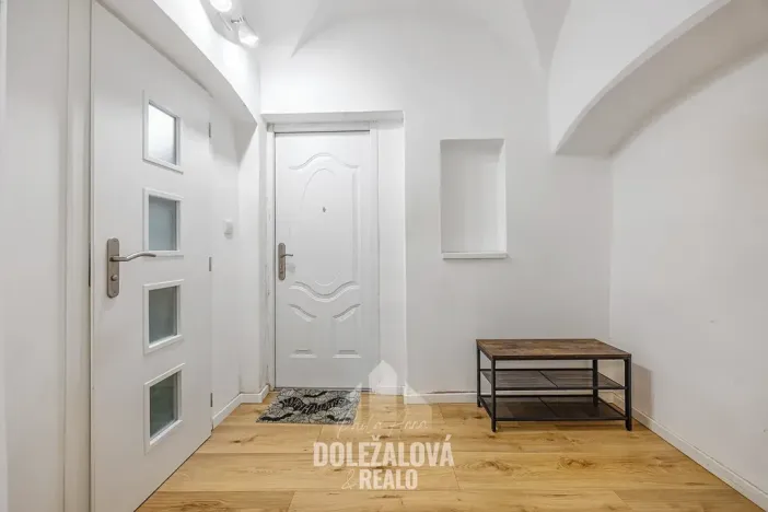 Pronájem bytu 1+kk, Jihlava, Kosmákova, 36 m2