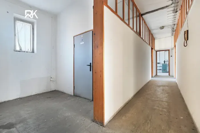 Prodej obchodního prostoru, Kolín, Pražská, 600 m2