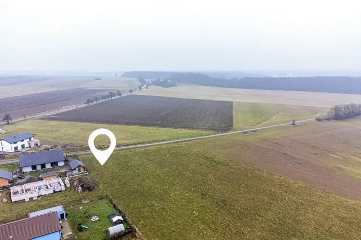 Prodej pozemku pro bydlení, Uhersko, 1000 m2