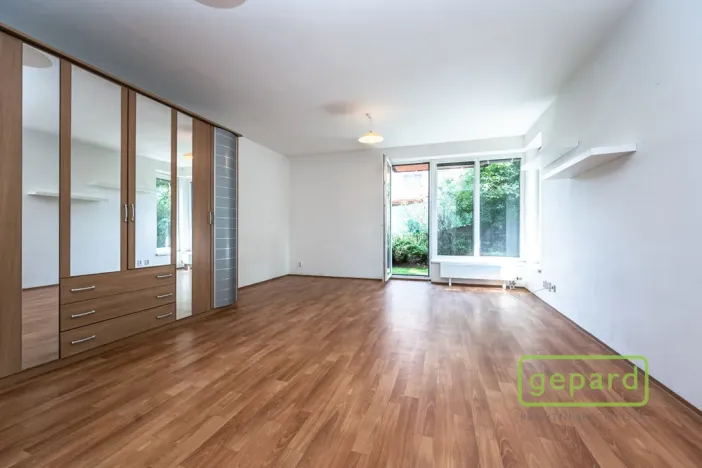 Pronájem bytu 1+1, Praha, Herlíkovická, 43 m2