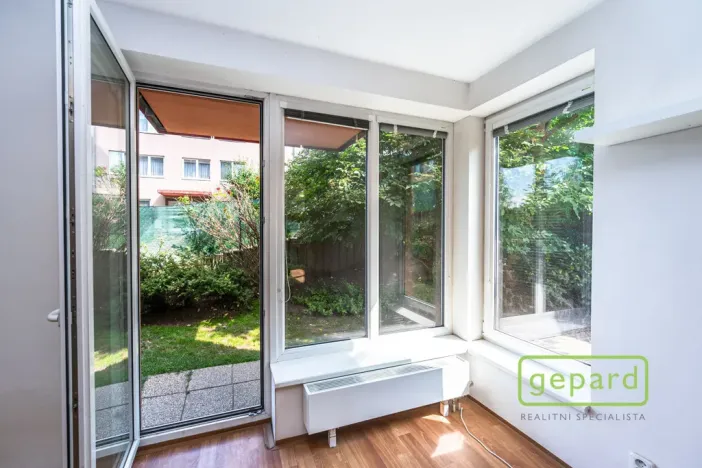 Pronájem bytu 1+1, Praha, Herlíkovická, 43 m2